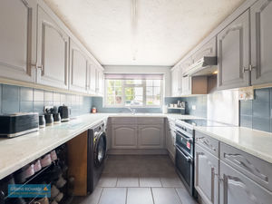 Kitchen- click for photo gallery